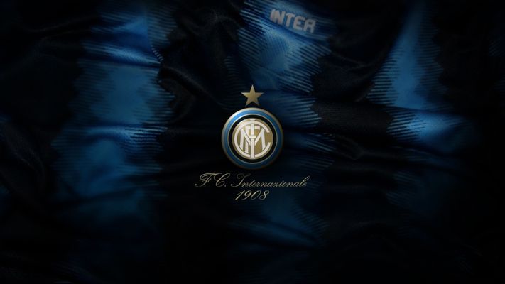 巴萨主席拉波尔塔圣诞晚宴展现亲和力 球队领跑西甲前景光明（拉波尔塔圣诞宴上亲和满满 巴萨领跑西甲前景大好）