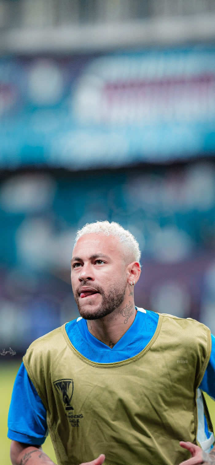 西班牙此前10次对阵乌拉圭5胜5平保持不败，打进16球丢8球（西班牙近10次对阵乌拉圭取得5胜5平不败战绩，共打入16球失8球）