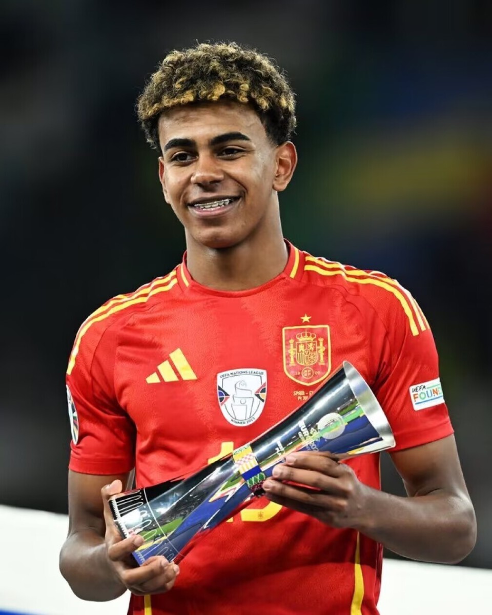 占尽优势却惨遭失利（优势在握仍惨败）