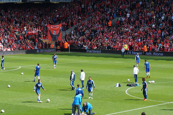 因涉嫌种族主义与性别歧视，费城联合体育总监已被停职（费城联合体育总监涉种族与性别歧视指控，已遭停职）