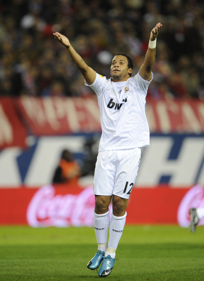 J联赛名哨今村义朗宣布退役，曾因漏判迭戈暴力犯规被停哨（J联赛名裁判今村义朗挂哨退役，曾因漏判迭戈暴力犯规遭停哨处罚）